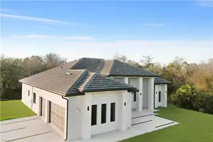 705 16th St NE, Naples, FL 34120 - Photo 1