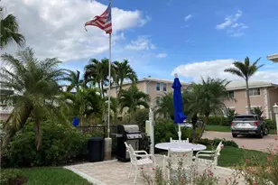 1910 Gulf Shore Blvd N, Naples, FL 34102 - Photo 29