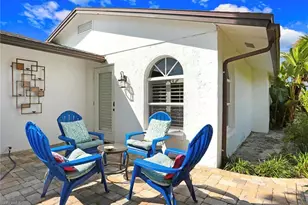 749 105th Ave N, Naples, FL 34108 - Photo 5