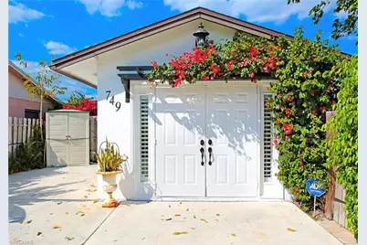 749 105th Ave N, Naples, FL 34108 - Photo 3