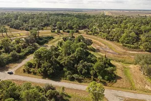 700 Space Ct, Labelle, FL 33935 - Photo 1