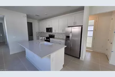 20254 Hartford Blvd, Estero, FL 33928 - Photo 3