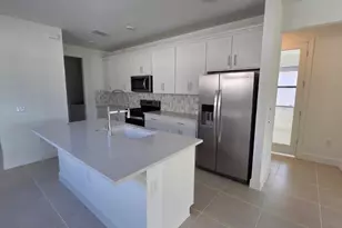 20254 Hartford Blvd, Estero, FL 33928 - Photo 3