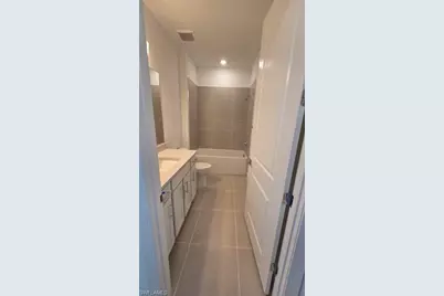 20254 Hartford Blvd, Estero, FL 33928 - Photo 9