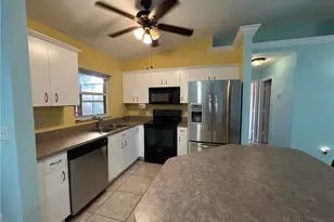 26 SW 19th Ln, Cape Coral, FL 33991 - Photo 3