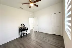 933 Oxford Ave S, Lehigh Acres, FL 33974 - Photo 11