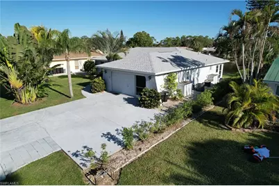 10322 Sandy Hollow Ln, Bonita Springs, FL 34135 - Photo 25