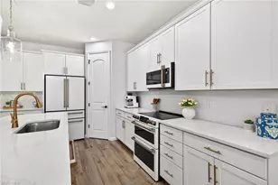 2318 Tangerine Ln, Naples, FL 34120 - Photo 11