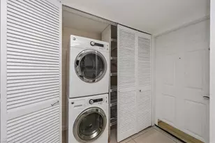 499 Forest Lakes Blvd, Naples, FL 34105 - Photo 25