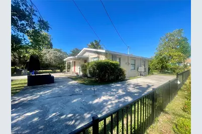 1339 5th Ave N, Naples, FL 34102 - Photo 3