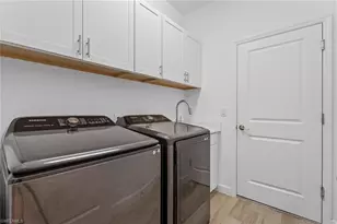 1779 Hagen Ct, Naples, FL 34120 - Photo 23