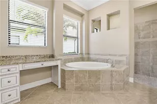 2280 Somerset Pl, Naples, FL 34120 - Photo 27
