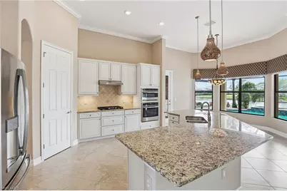 2280 Somerset Pl, Naples, FL 34120 - Photo 13