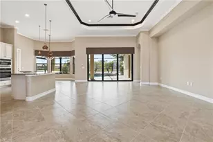 2280 Somerset Pl, Naples, FL 34120 - Photo 11