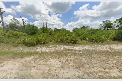 6020 Pecan Cir, Labelle, FL 33935 - Photo 3