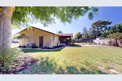 27514 Playa Del Rey Ln, Bonita Springs, FL 34135 - Photo 39