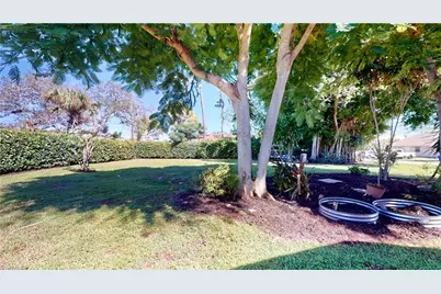 27514 Playa Del Rey Ln, Bonita Springs, FL 34135 - Photo 37