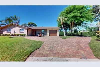 27514 Playa Del Rey Ln, Bonita Springs, FL 34135 - Photo 31