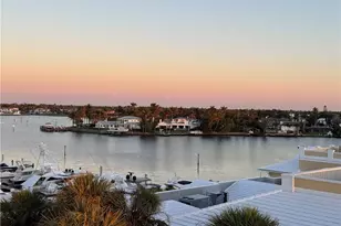 1325 7th St S, Naples, FL 34102 - Photo 27