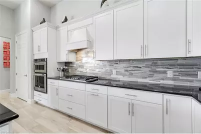 9428 Sanderling Ct, Naples, FL 34120 - Photo 19