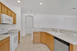 4863 Hampshire Ct, Naples, FL 34112 - Photo 9