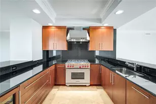 275 Indies Way, Naples, FL 34110 - Photo 9