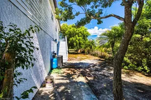 2727 48th St SW, Lehigh Acres, FL 33976 - Photo 25