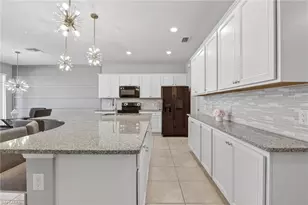 12617 Laurel Cove Dr, Fort Myers, FL 33913 - Photo 13