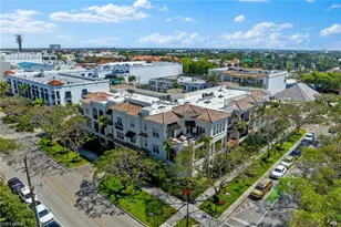 411 6th St S, Naples, FL 34102 - Photo 29