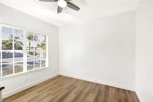 675 Wiggins Lake Dr, Naples, FL 34110 - Photo 7