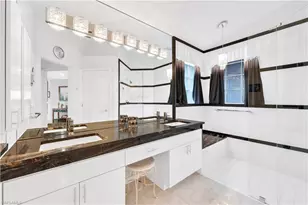 1335 Old Oak Ln, Naples, FL 34110 - Photo 7