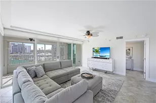 25 Bluebill Ave, Naples, FL 34108 - Photo 3