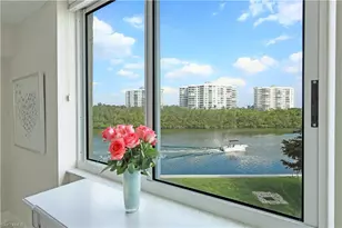 25 Bluebill Ave, Naples, FL 34108 - Photo 13