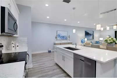 12973 Pembroke Dr, Naples, FL 34105 - Photo 9