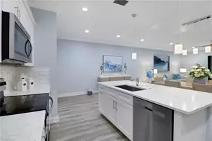 12973 Pembroke Dr, Naples, FL 34105 - Photo 9