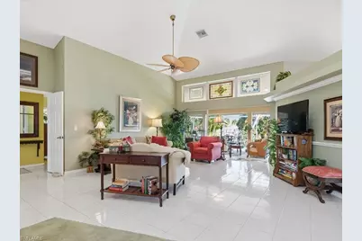 127 Newport Dr, Naples, FL 34114 - Photo 3