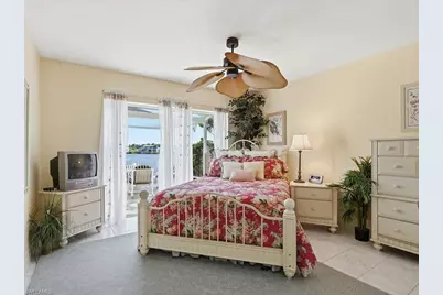 127 Newport Dr, Naples, FL 34114 - Photo 19