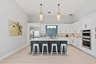 515 91st Ave N, Naples, FL 34108 - Photo 7