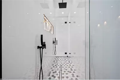 109 NE 5th Ter, Cape Coral, FL 33909 - Photo 39