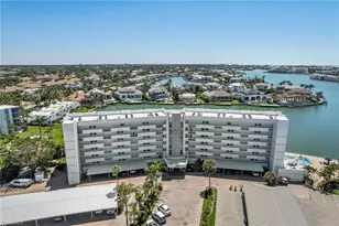 300 Park Shore Dr, Naples, FL 34103 - Photo 25