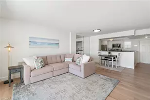 300 Park Shore Dr, Naples, FL 34103 - Photo 7