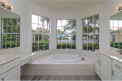 3927 Aurora Ct, Naples, FL 34116 - Photo 19