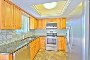 787 Palm View Dr, Naples, FL 34110 - Photo 9