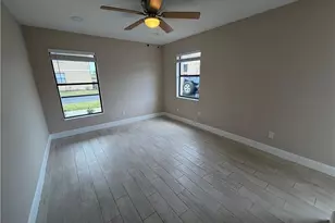 5317 Summerlin Rd, Fort Myers, FL 33919 - Photo 9