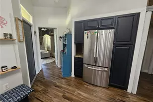 266 Newport Dr, Naples, FL 34114 - Photo 3