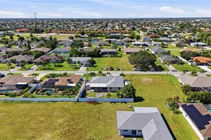 4421 SW 14th Pl, Cape Coral, FL 33914 - Photo 7