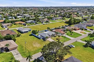 4421 SW 14th Pl, Cape Coral, FL 33914 - Photo 15