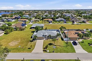 4421 SW 14th Pl, Cape Coral, FL 33914 - Photo 11