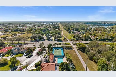 945 Moon Lake Dr, Naples, FL 34104 - Photo 39