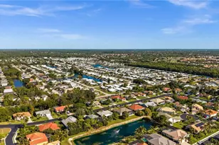 945 Moon Lake Dr, Naples, FL 34104 - Photo 35